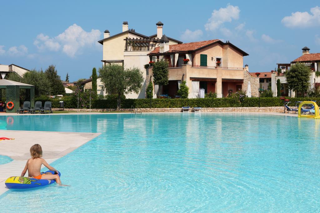 Garda Resort Village Peschiera del Garda Esterno foto