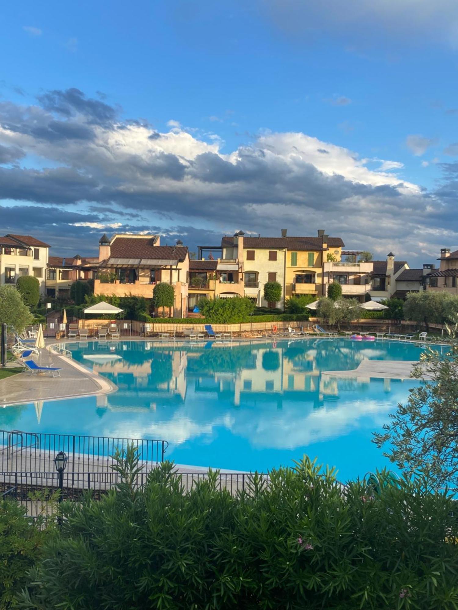 Garda Resort Village Peschiera del Garda Esterno foto